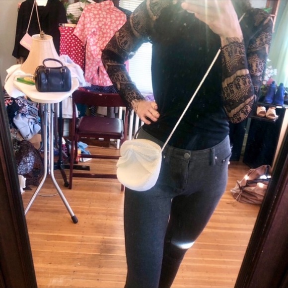 La Regale cute small white beaded ribbon purse - Picture 8 of 9